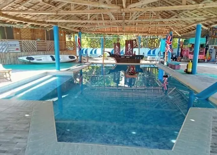 Happy Bear Budget Guest house 3*